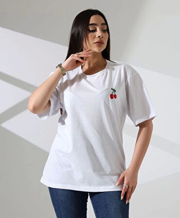 Kiraz İşlemeli Tişört