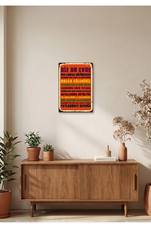Biz Bu Evde Yazılı Retro Tablo – Aile Temalı Dekoratif Duvar Tablosu | Ahşap & Metal Seçenekli
