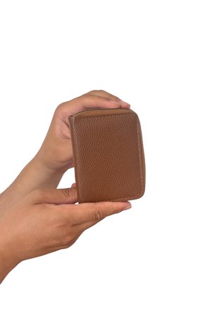 Premium Serisi Özel Kutulu Lüks Deri Dikey Fermuarlı Cüzdan Kemer Kartlık Ve Bileklik Erkek Seti