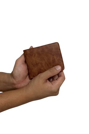 Premium Serisi Lüks Deri Classic Crazy Deri Cüzdan Kartlık Kemer Ve Saat Seti