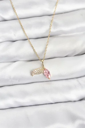 Kadın Kolye Çelik Zincir Gold Renk Balık Kuyruğu Model Zirkon Taşlı