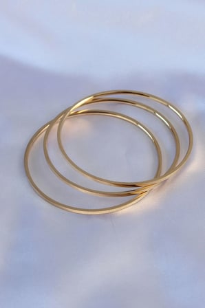 Çelik Gold Renk Ajda Tasarım Kadın 60 Mm Bilezik