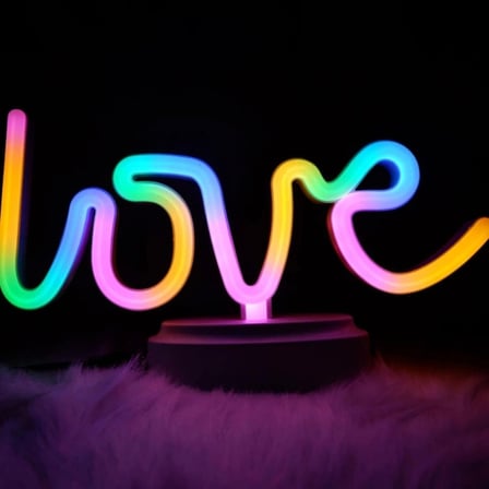 Tcx Neon Işikli Love Yazili Masa Gece Lambasi