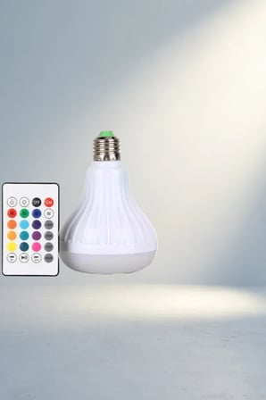 Bluetooth Hoparlörlü Renkli Led Ampul E27 Duy Tipi 12W