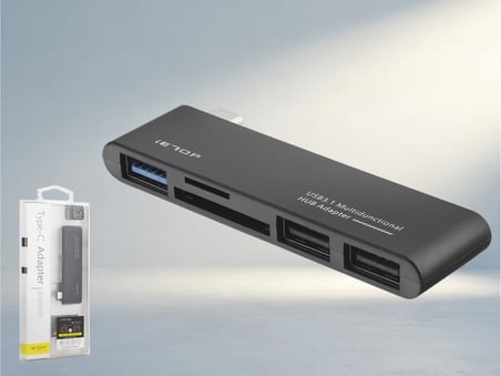 Çok Portlu Type-C Hub Ve Kart Okuyucu Genişletici