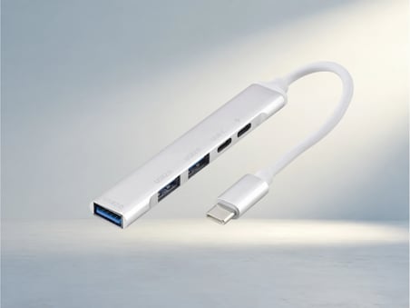 Portlu Type-C Hub Beyaz Ve Tablet İçin