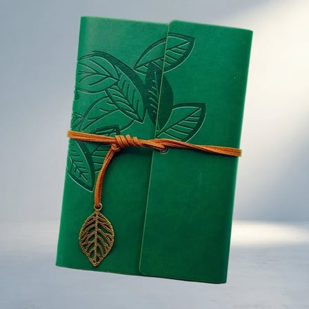 Şık Yeşil Deri Kapaklı Defter Yaprak Deseni Ile