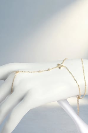Şık Gold Renk Yıldız Kadın Şahmeran Takı