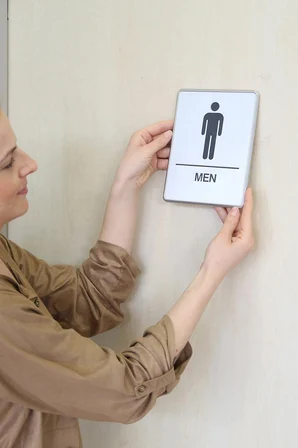 Kadın Erkek Wc Yönlendirme Levhası Seti - 15X20 cm Kabartmalı ve Braille Alfabeli Kendinden Yapışkanlı Tuvalet Tabelası