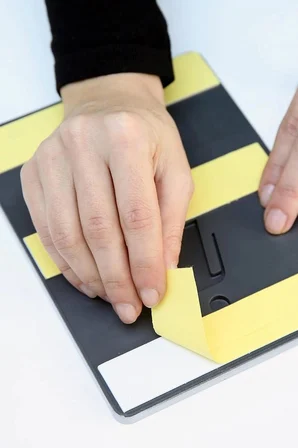 Kadın Erkek Wc Yönlendirme Levhası Seti - 15X20 cm Siyah Plastik Gümüş Kabartmalı & Braille Alfabeli Kendinden Yapışkanlı Tuvalet Tabela Seti