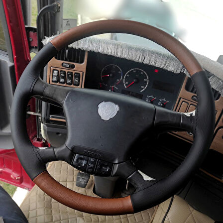 DİKİŞLİ DİREKSİYON KILIFI SİYAH DERİ TABA DERİ SİYAH DİKİŞLİ SCANİA 2006 KASA TIR KAMYON