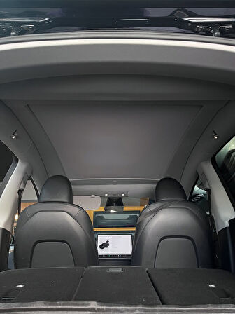 TESLA MODEL Y JUNİPER İÇİN UYUMLU ELEKTRİKLİ TAVAN PERDESİ