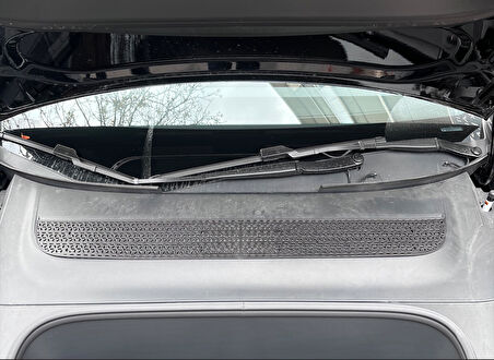 TESLA MODEL Y JUNİPER İÇİN UYUMLU ÖN KAPUT İÇİ HAVALANDIRMA KORUMA