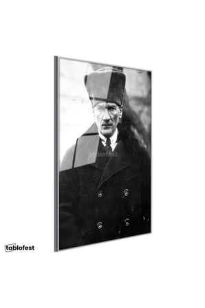 Gümüş Renk Metal Çerçeveli Tamperli Cam Tablo Atatürk Kalpaklı Kürklü Palto Kışlık Atatürk Tablosu Duvar Dekoru