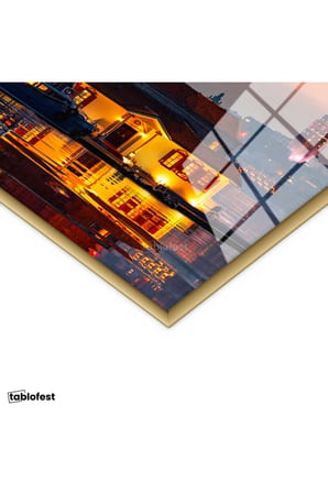 Altın Renk Metal Çerçeveli Tamperli Cam Tablo Üsküdar Kız Kulesi Boğaz Manzarası Şehir Mimari Tablo Duvar Dekoru