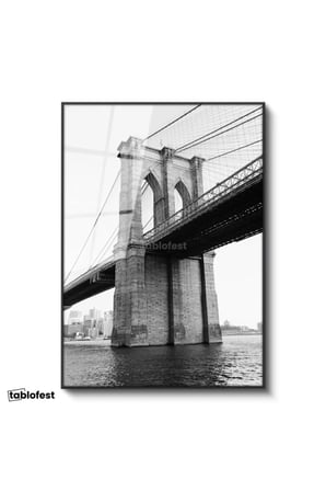 Siyah Renk Metal Çerçeveli Tamperli Cam Tablo New York Brooklyn Köprüsü Kemerleri Şehir Mimari Tablo Duvar Dekoru