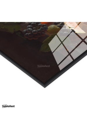 Siyah Renk Metal Çerçeveli Tamperli Cam Tablo Severin Roesen Beyaz Şaraplı Kadeh Çilek Üzüm Ressam Tablosu Dekoru