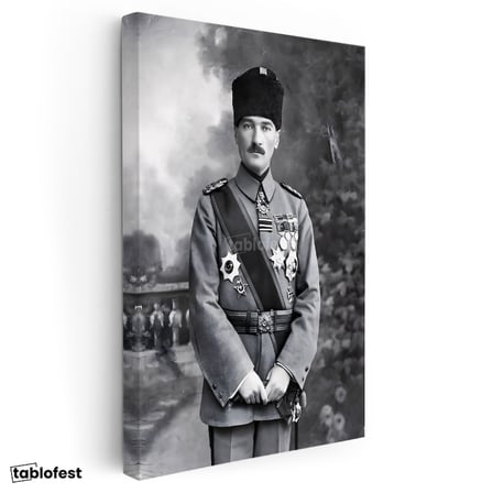 Dikey Kanvas Tablo Atatürk Madalyalı Mareşal Atatürk Tablosu Ev Ofis Duvar Dekoru