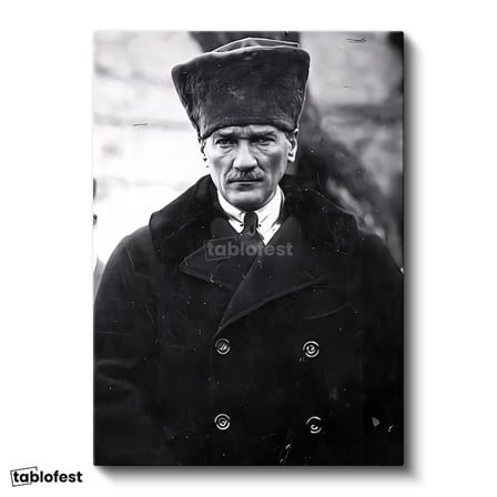 Dikey Kanvas Tablo Atatürk Kalpaklı Kürklü Palto Kışlık Atatürk Tablosu Ev Ofis Duvar Dekoru