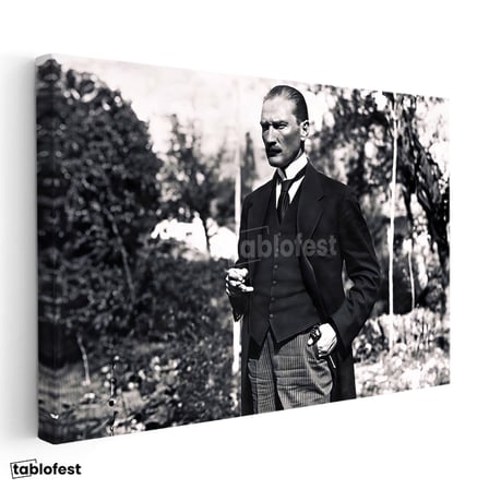 Yatay Kanvas Tablo Atatürk Bahçede Bastonlu Duruş Atatürk Tablosu Ev Ofis Duvar Dekoru