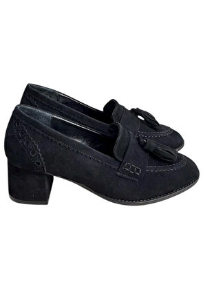 Siyah Hakiki Deri Süet Püskül Detay Topuklu Ayakkabı