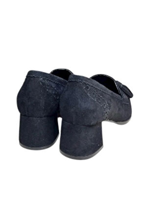 Siyah Hakiki Deri Süet Püskül Detay Topuklu Ayakkabı