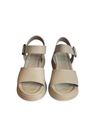 Bej Hakiki Deri Bilekten Bağlı Comfort Taban Sandalet 