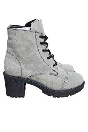 Gri Hakiki Süet  Bağcık Detay  Yandan Fermuarlı Kalın Topuk Bot