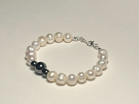 AY TANELERİ BİLEKLİK