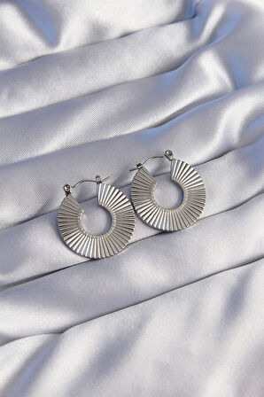 316L Çelik Gümüş Renk Oval Çizgili Plaka Küpe - TJ-BKP9048