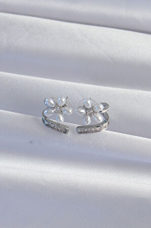 Pirinç Gümüş Renk Zirkon Taşlı Kıvrımlı İnci Çiçek Küpe - TJ-BKP9276