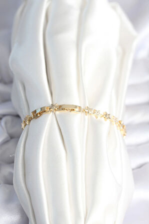 Tegan Pirinç Gold Renk Yıldız Model Kadın Bileklik TG27BB7986