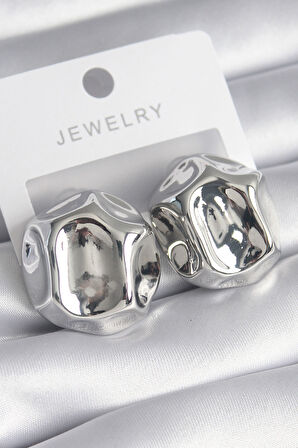 Tegan Pirinç Gümüş Renk İşlemeli Top Model Kadın Küpe TG27BKP8558