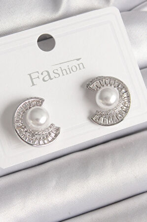 Tegan Pirinç Gümüş Renk Zirkon Taşlı Salyangoz Model İnci Detay Kadın Küpe TG27BKP9785