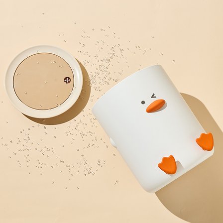 Sevimli Mini Çöp Kutusu Kapaklı Masaüstü Çöp Kovası 19,5 x 24 cm Dekoratif Küçük Çöp Kutusu Ev Ofis Çocuk Odası Makyaj Masası İçin