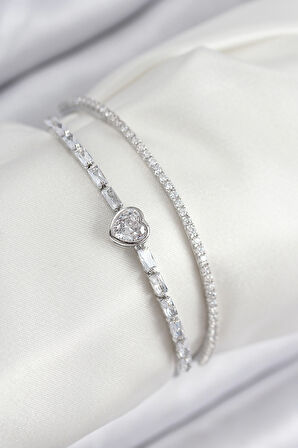 Pirinç Zirkon Taşlı Kalp Model Gümüş Renk Kadın Bileklik - TJ-BB7874