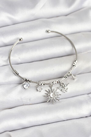 Güneş Charmlı Gümüş Renk Pirinç Kadın Bileklik - TJ-BB8042