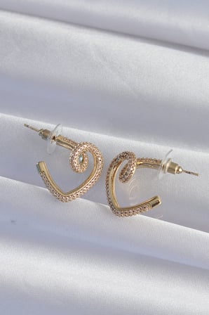 Pirinç Gold Renk Zirkon Taşlı Kıvrımlı Yarım Kalp Küpe TJ-BKP9279