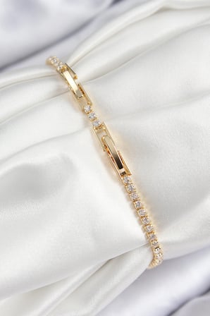 Pirinç Zirkon Taşlı Pembe Kalp Model Gold Renk Kadın Bileklik TJ-BB7687