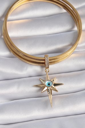 Pirinç Gold Renk Zirkon Taşlı Kutup Yıldızı Nazar Boncuk Detay Ajda Charm TJ-BC1006