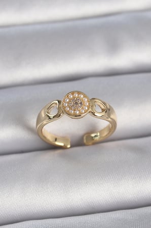 Pirinç Gold Renk Zirkon Taşlı İncili Kalp İşleme Detay Ayarlanabilir Kadın Yüzük TJ-BYK3358