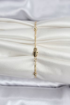14K Gold Renk Kaplama Topçuklu Model CM Kadın Bileklik - TJ-BB8138
