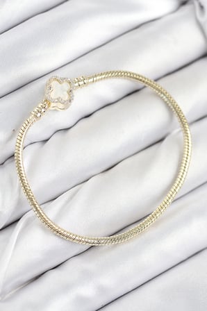 Pirinç Charm Zirkon Taşlı Yonca Model Gold Renk Kadın Bileklik TJ-BB7805