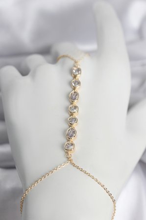 Pirinç Gold Renk Sıralı Zirkon Taşlı Kadın Şahmeran - TJ-SN757
