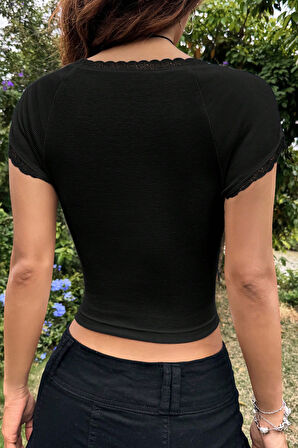 Kadın Siyah Göğsü Ve Kolları Dantelli Fiyonklu Kısa Kol Crop Top Bluz