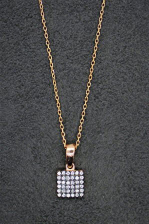 925 Ayar Elmas Modeli Dörtgen Gümüş Kolye (TGK0025)