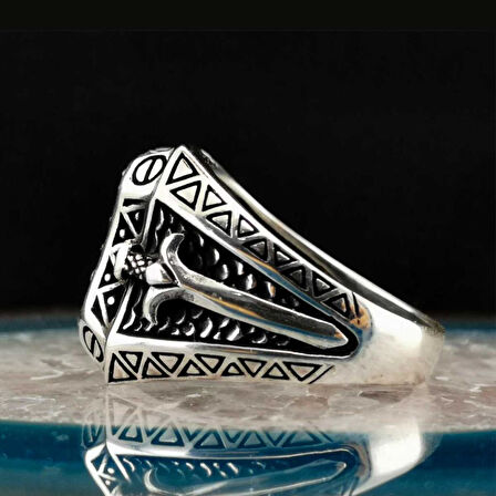 Özel Tasarımlı Kılıç Detaylı 925 Ayar Gümüş Yüzük