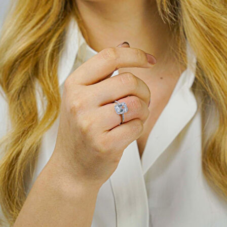 Baget Taşlı 925 Ayar Gümüş Kadın Yüzük 