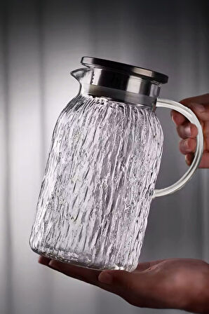 1.8 lt Borasilikat Cam Sürahi Metal Krom Süzgeçli Contalı Kapak Dokulu Sürahi