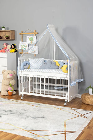 Ahşap Beşik Anne Yanı Beşik Beyaz 60x120 - Mavi Sarı Örgü Uyku Seti Seti + Yatak + Tekerlekli